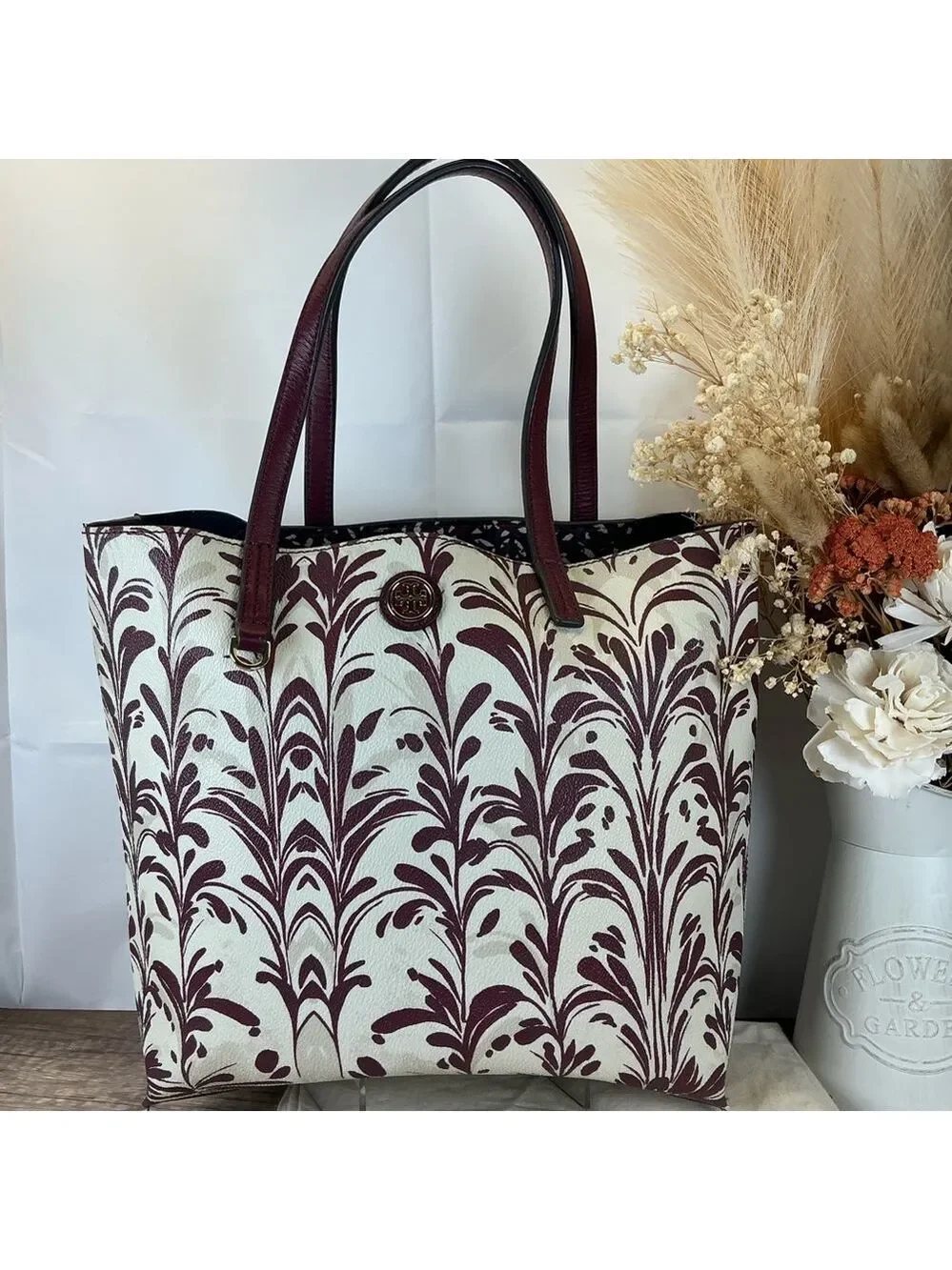Tory Burch Kerrington Wonderland Burgundy Cream Tote Hand Shoulder Bag‎